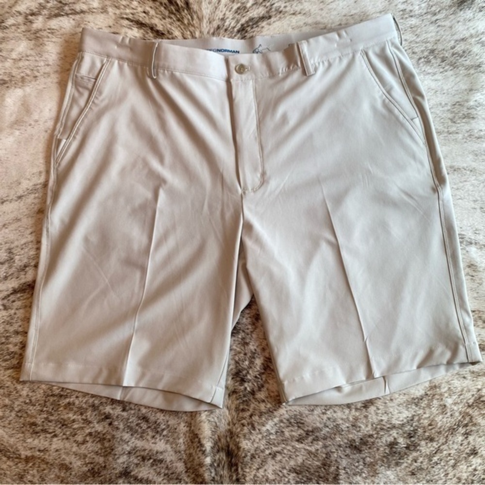 NTW Greg Norman Men’s Performance Stretch Cream Golf Shorts Size 40
